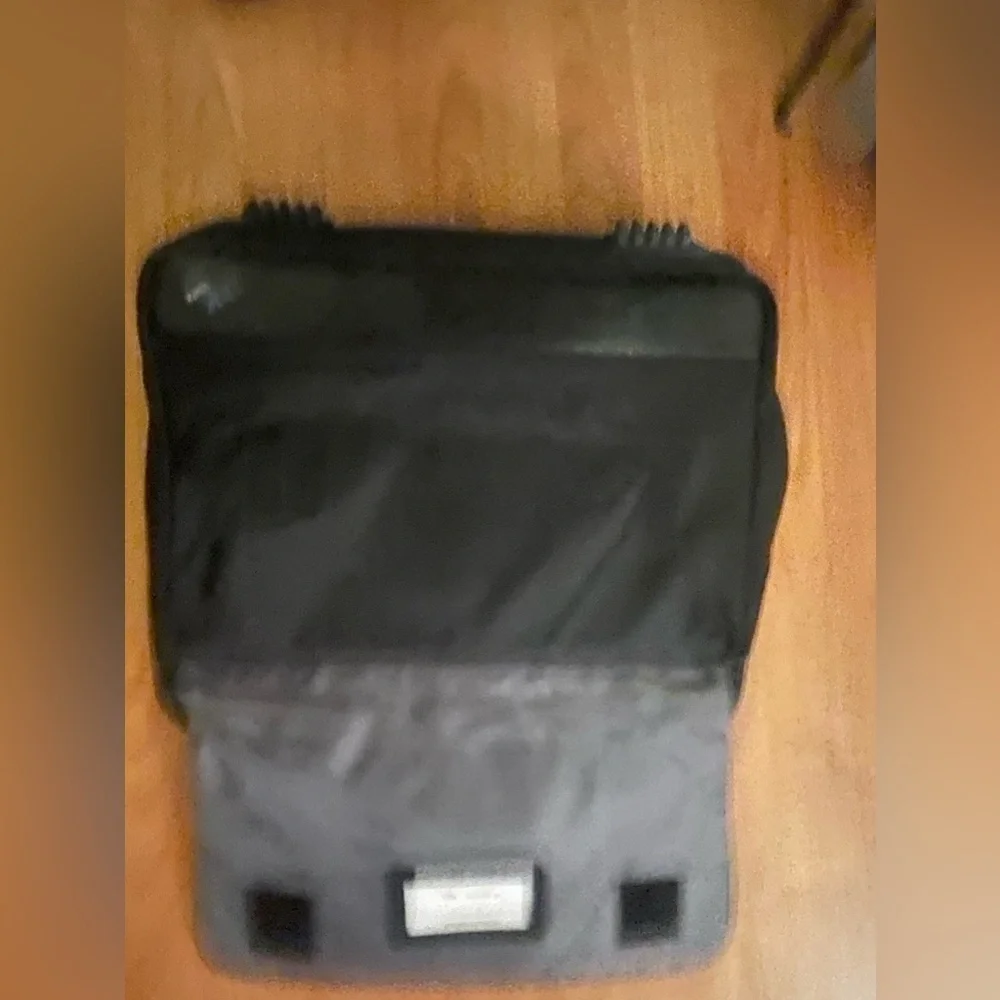 IBM Think Pad Black Canvas Messenger Bag 16